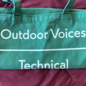 Meet your Posher, Caitlin